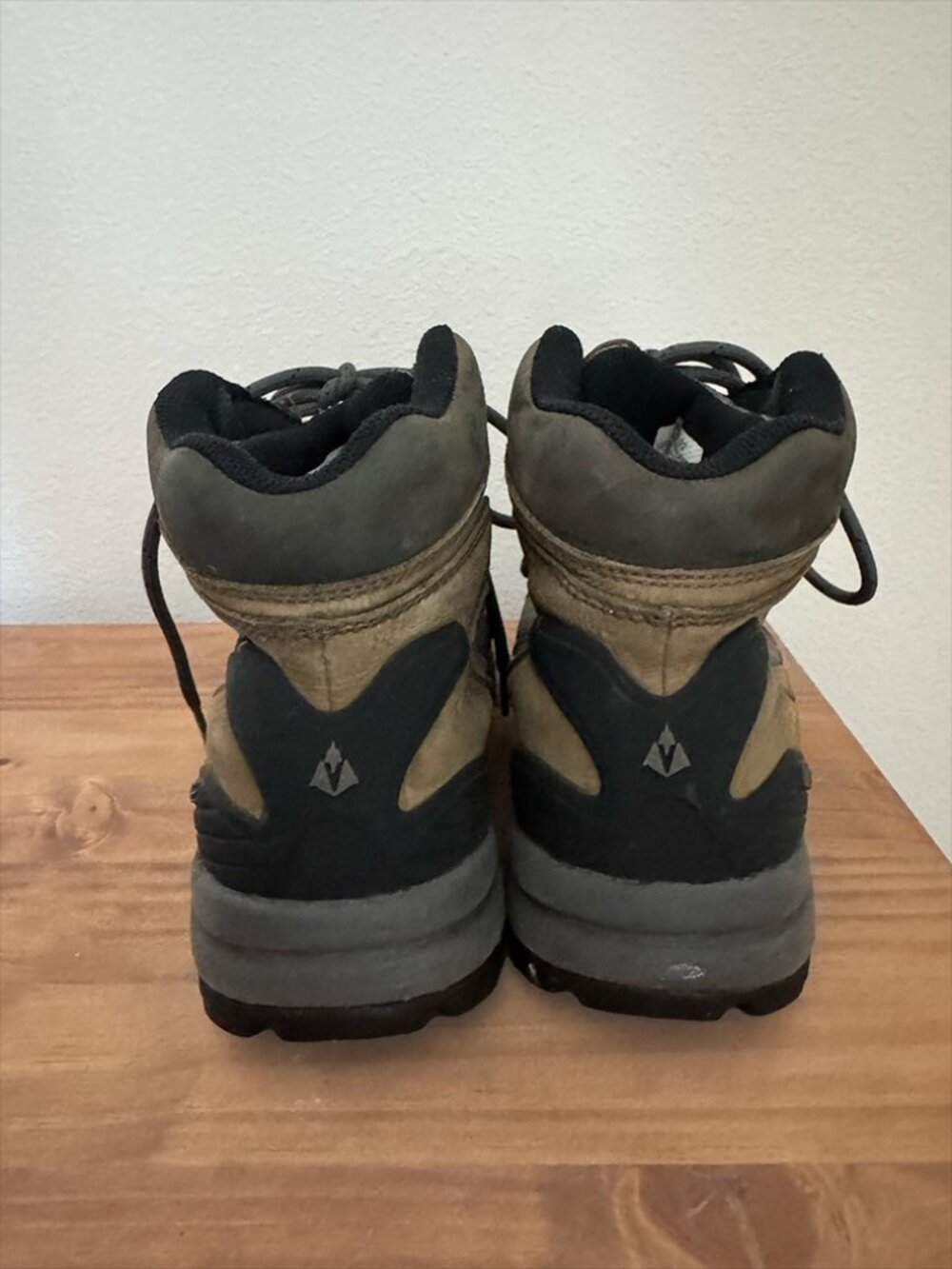 Vasque Gore-Tex Vibram Lace Up Hiking Trail Boots Women's 8.5M - Picture 2 of 3